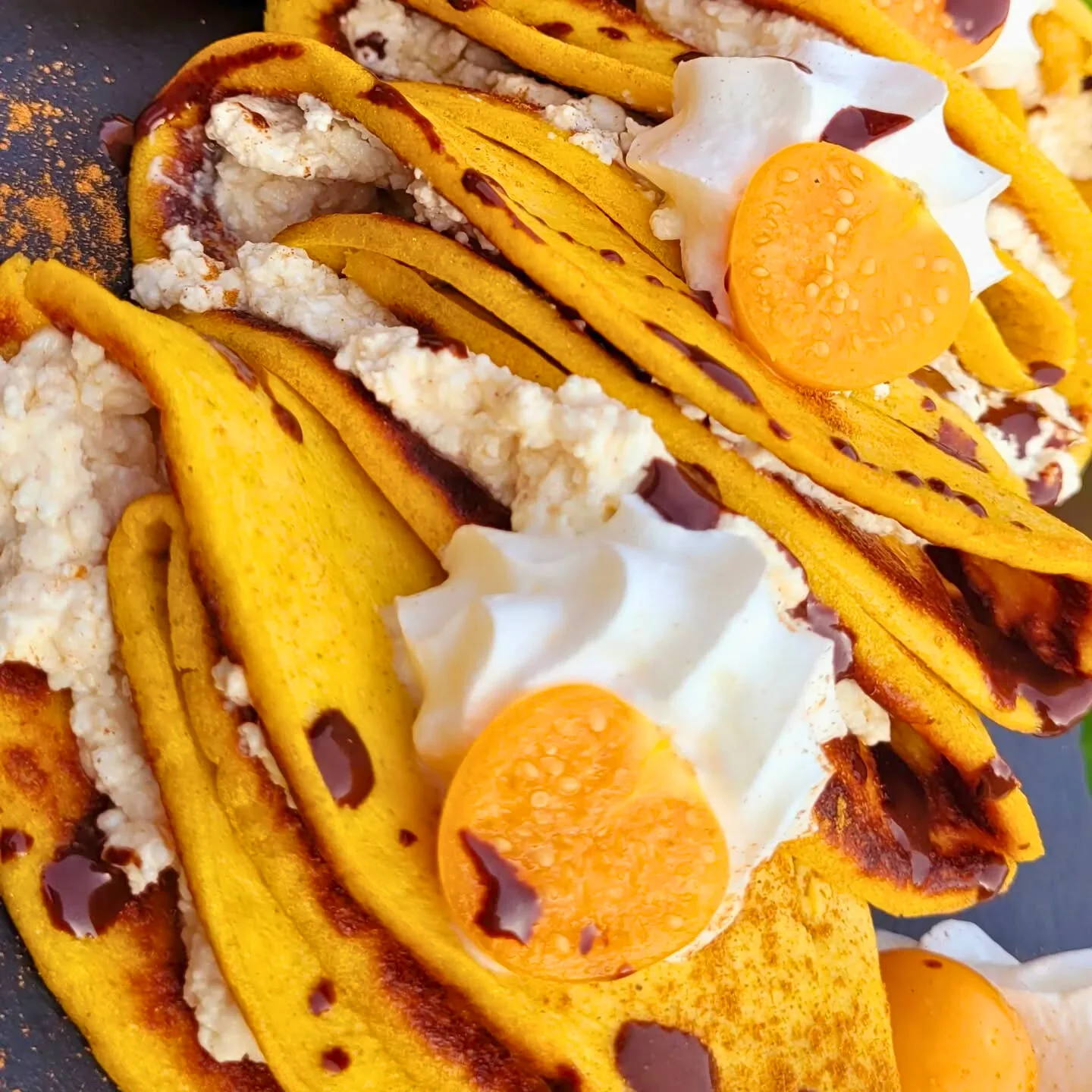 High-Protein Pumpkin Crepes with Cinnamon Cottage Cheese Filling – Low-Carb & Gluten-Free